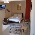 Pensión Home 3*