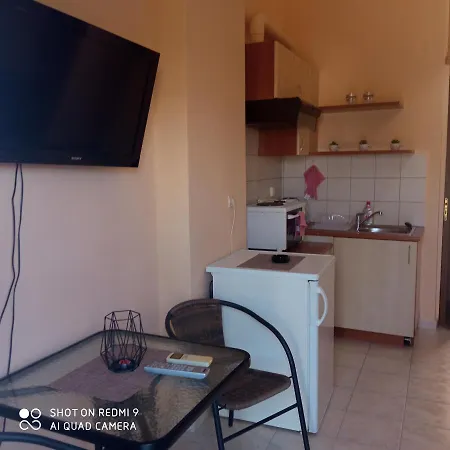 Gæstehus Home Patras