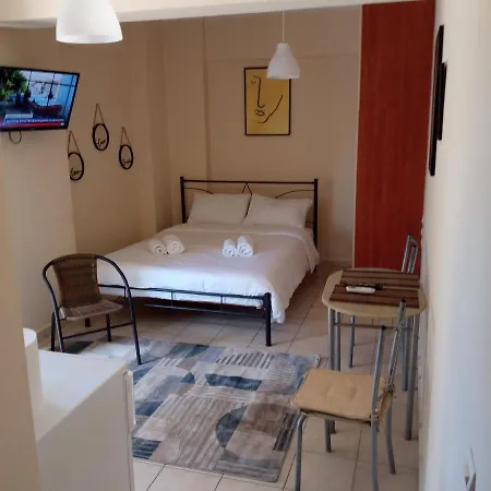 בית הארחה Home 3*