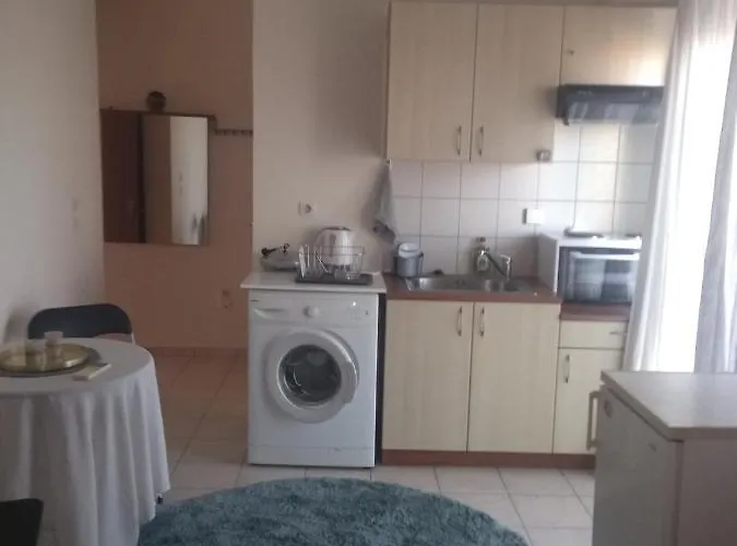 Gæstehus Home Patras