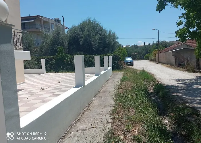 Home 3* Patras