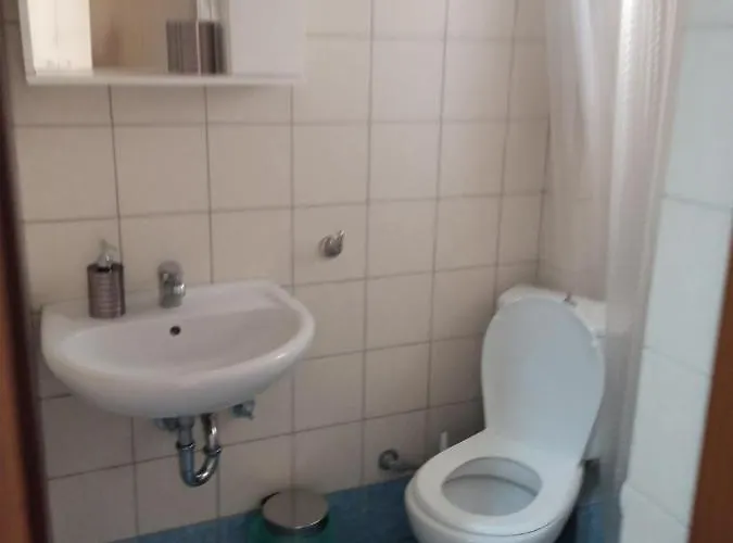Home 3* Patras